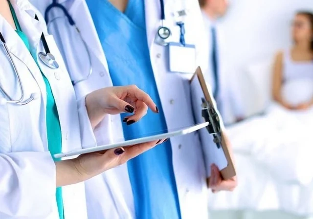 Həkimlər üçün yeni sertifikasiya qaydası: İmtahan verməyənlər nə qədər bal toplamalıdırlar?