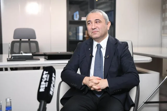 Anar Rzayev: 