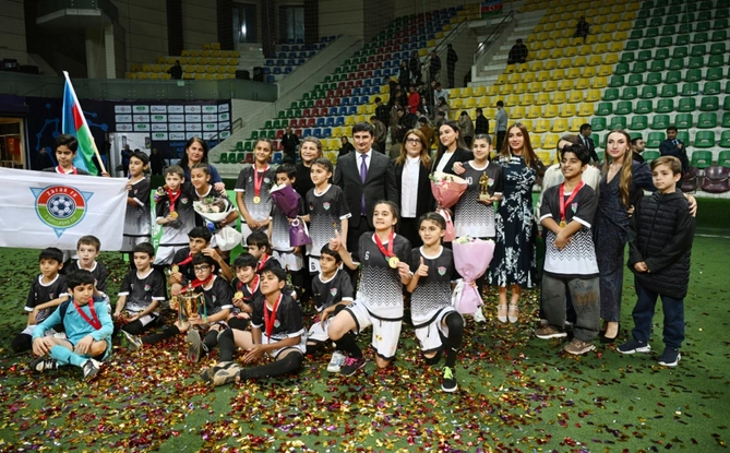 Leyla Əliyevanın təşəbbüsü ilə uşaq evlərinin komandaları arasında növbəti minifutbol turniri təşkil olunub Leyla Əliyevanın təşəbbüsü ilə uşaq evlərinin komandaları arasında növbəti minifutbol turniri təşkil olunub