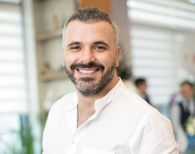 Azərbaycanlı aparıcıların bitirdiyi universitetlər və ixtisasları - SİYAHI