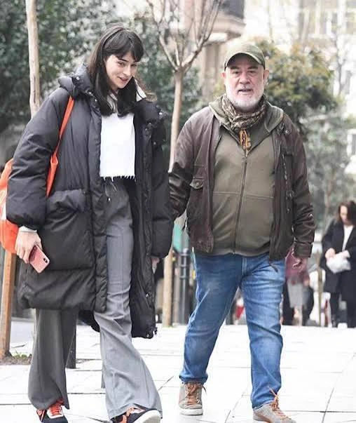 66 yaşlı aktyor 30 yaş kiçik sevgilisi ilə evləndi