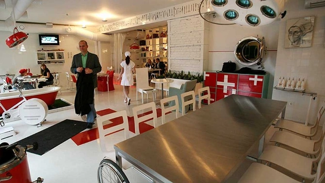 Ayaqyolu, xəstəxana konseptli RESTORANLAR - SİYAHI