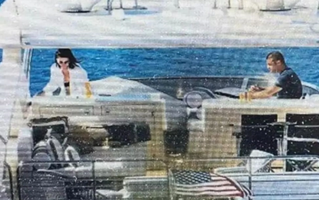 Sibel Can 11 yaş balaca sevgilisi ilə bağlı evlilik iddiaları yenidən gündəmə gəlib