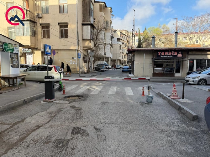 Nərimanovda həyətə quraşdırılan şlaqbaumlar narazılıq yaratdı