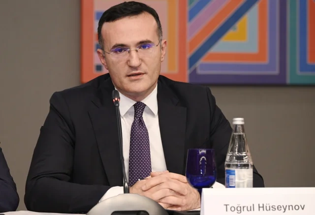 2025-ci ildə qanunsuz ayrılmış 3 min hektar torpaq bələdiyyələrə qaytarılıb