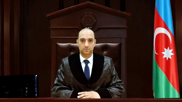 Azərbaycanda məhkəmə hakimi özü-özünə etiraz edib