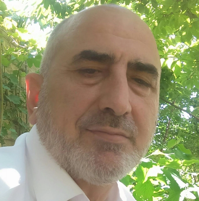 Tanınmış şair vəfat etdi