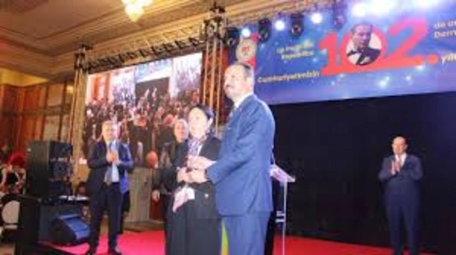 Rumıniyada türk siyasətçiyə Qənirə Paşayeva xüsusi mükafatı verildi Rumıniyada türk siyasətçiyə Qənirə Paşayeva xüsusi mükafatı verildi