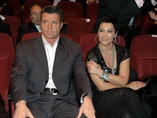 Hülya Avşar, Emina Yahoviçlə sevgili olan 61 yaşlı Sadettin Saranın macəra dolu EŞQ HƏYATI