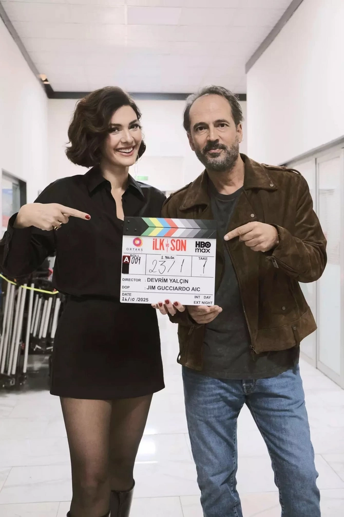 İki məşhur aktyor  İki məşhur aktyor