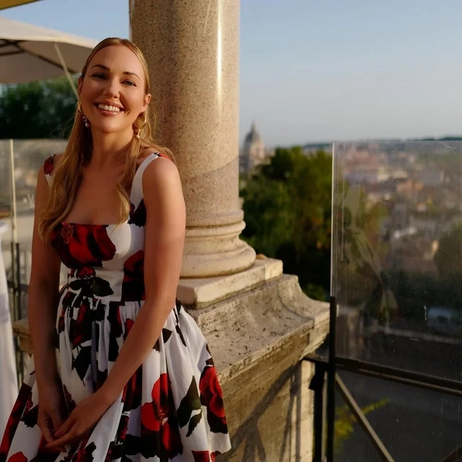 Meryem Üzerli vəfat edən şəxsləri makiyaj edirmiş