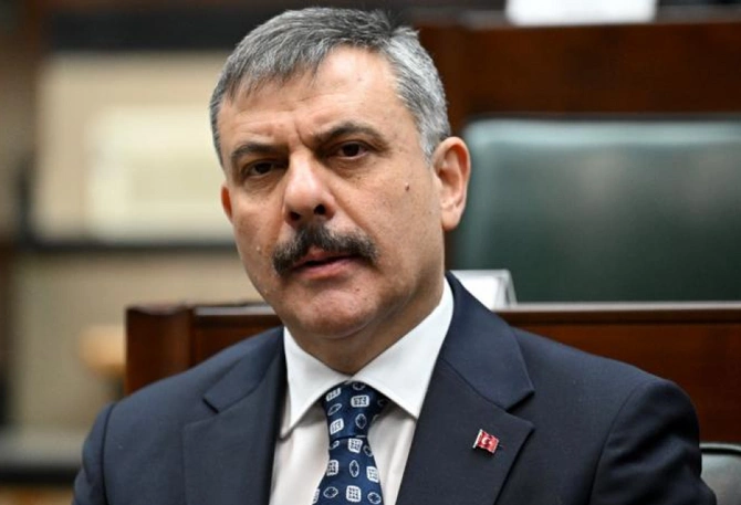 Türkiyədəki 5.5 bal gücündəki ZƏLZƏLƏDƏN GÖRÜNTÜLƏR - İnsanlar küçələrə axın etdi