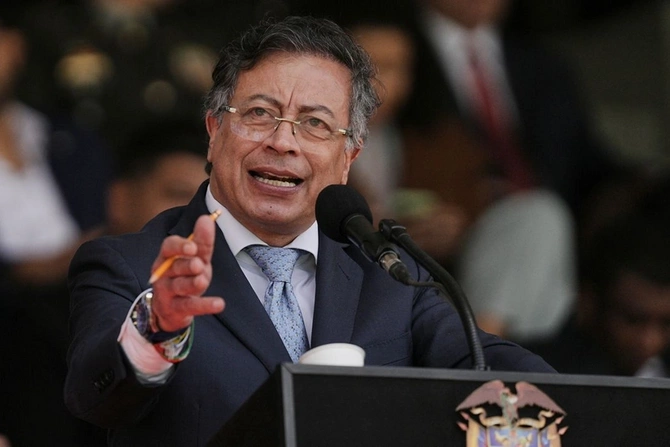 Kolumbiya Venesuela ilə sərhədə ordu yığır