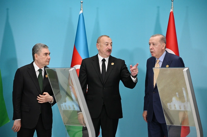 Sərhədləri aşan diplomatiya: İlham Əliyevin dünya səhnəsində yeni rolu Sərhədləri aşan diplomatiya: İlham Əliyevin dünya səhnəsində yeni rolu