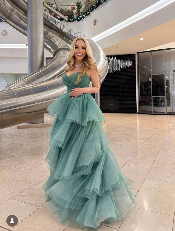 Qırmızı ətdən və çörəkdən imtina edən məşhurlar - SİYAHI