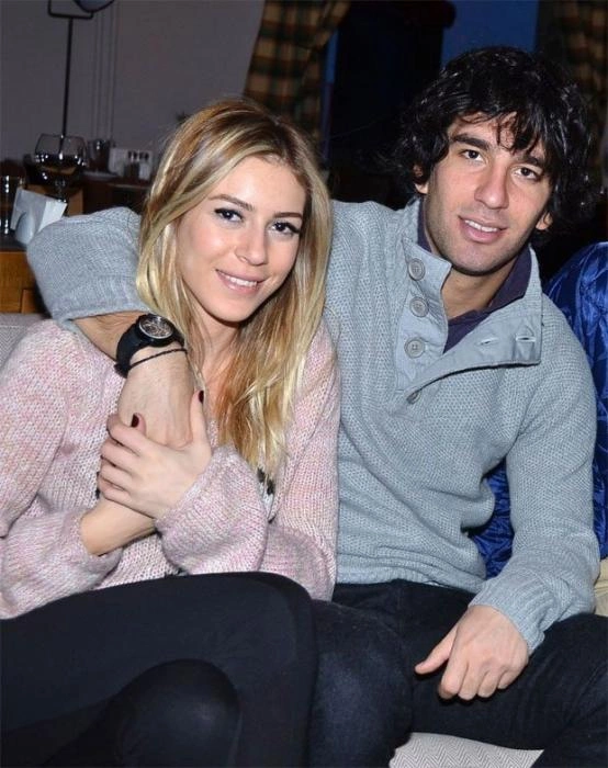 7, 11, 18 il sevgili olub EVLƏNMƏYƏN MƏŞHURLAR - SİYAHI