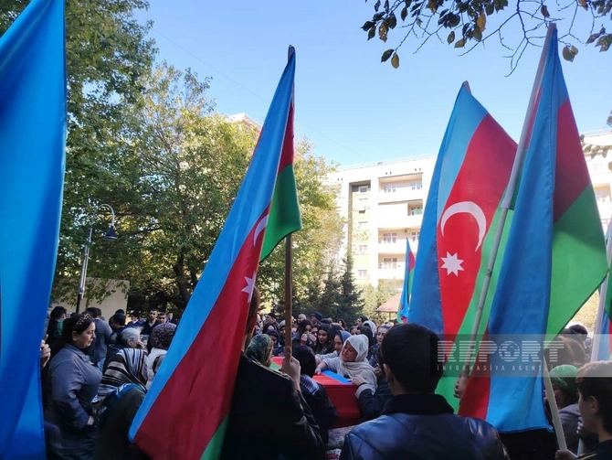Birinci Qarabağ müharibəsinin itkin-şəhidi Mübariz Şahmurov dəfn olunub Birinci Qarabağ müharibəsinin itkin-şəhidi Mübariz Şahmurov dəfn olunub