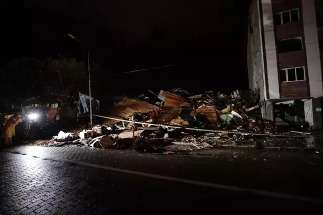 Balıkesirdəki zəlzələ zamanı 25 bina zərər görüb Balıkesirdəki zəlzələ zamanı 25 bina zərər görüb