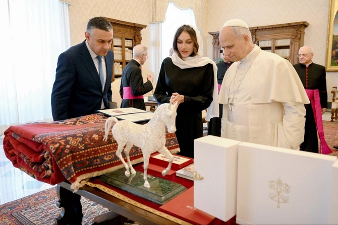 Hikmət Hacıyev: Mehriban Əliyevanın Vatikan səfəri Azərbaycanın humanitar diplomatiyasının parlaq nümunəsidir Hikmət Hacıyev: Mehriban Əliyevanın Vatikan səfəri Azərbaycanın humanitar diplomatiyasının parlaq nümunəsidir