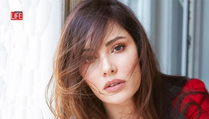 Doğulanda həkimin əlindən düşən, övladını itirən, depressiyadan çıxa bilməyən, 35 yaşında vəfat edən Ece İrtemin HEKAYƏSİ