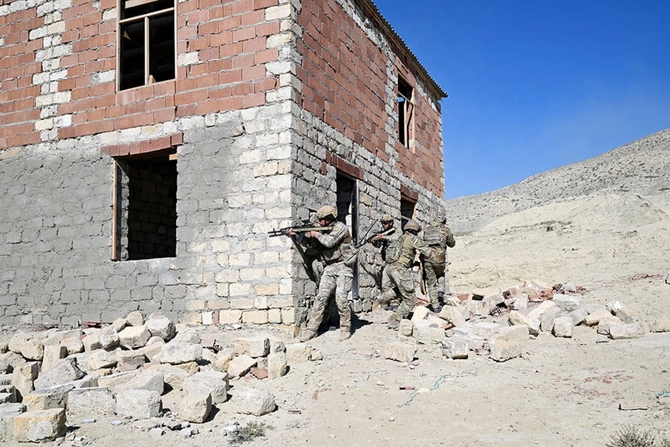 "Sarsılmaz Tərəfdaşlıq-2025" birgə xüsusi təyinatlı qüvvələr təlimi sona çatıb "Sarsılmaz Tərəfdaşlıq-2025" birgə xüsusi təyinatlı qüvvələr təlimi sona çatıb