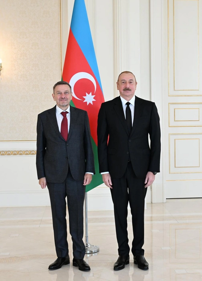 İlham Əliyev Danimarka səfirinin etimadnaməsini qəbul edib