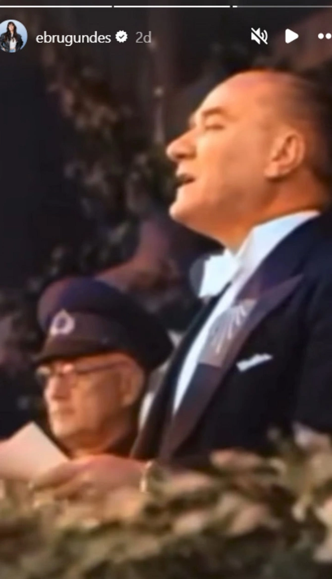 Məşhurlardan 29 Oktyabr – Cümhuriyyət bayramı PAYLAŞIMLARI Məşhurlardan 29 Oktyabr – Cümhuriyyət bayramı PAYLAŞIMLARI