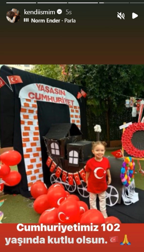 Məşhurlardan 29 Oktyabr – Cümhuriyyət bayramı PAYLAŞIMLARI Məşhurlardan 29 Oktyabr – Cümhuriyyət bayramı PAYLAŞIMLARI