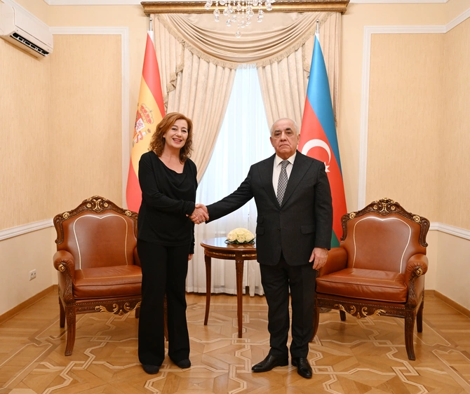 Əli Əsədov İspaniya Deputatlar Konqresinin sədri ilə ikitərəfli əməkdaşlığı müzakirə edib