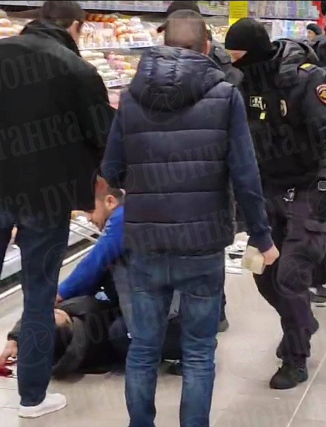 Rusiyada məşhur hipermarketdə 6 nəfər bıçaqlanıb - ANBAAN GÖRÜNTÜ