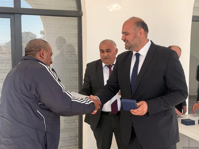 Növbəti köç karvanı Ağdam rayonunun Xıdırlı kəndinə çatıb Növbəti köç karvanı Ağdam rayonunun Xıdırlı kəndinə çatıb