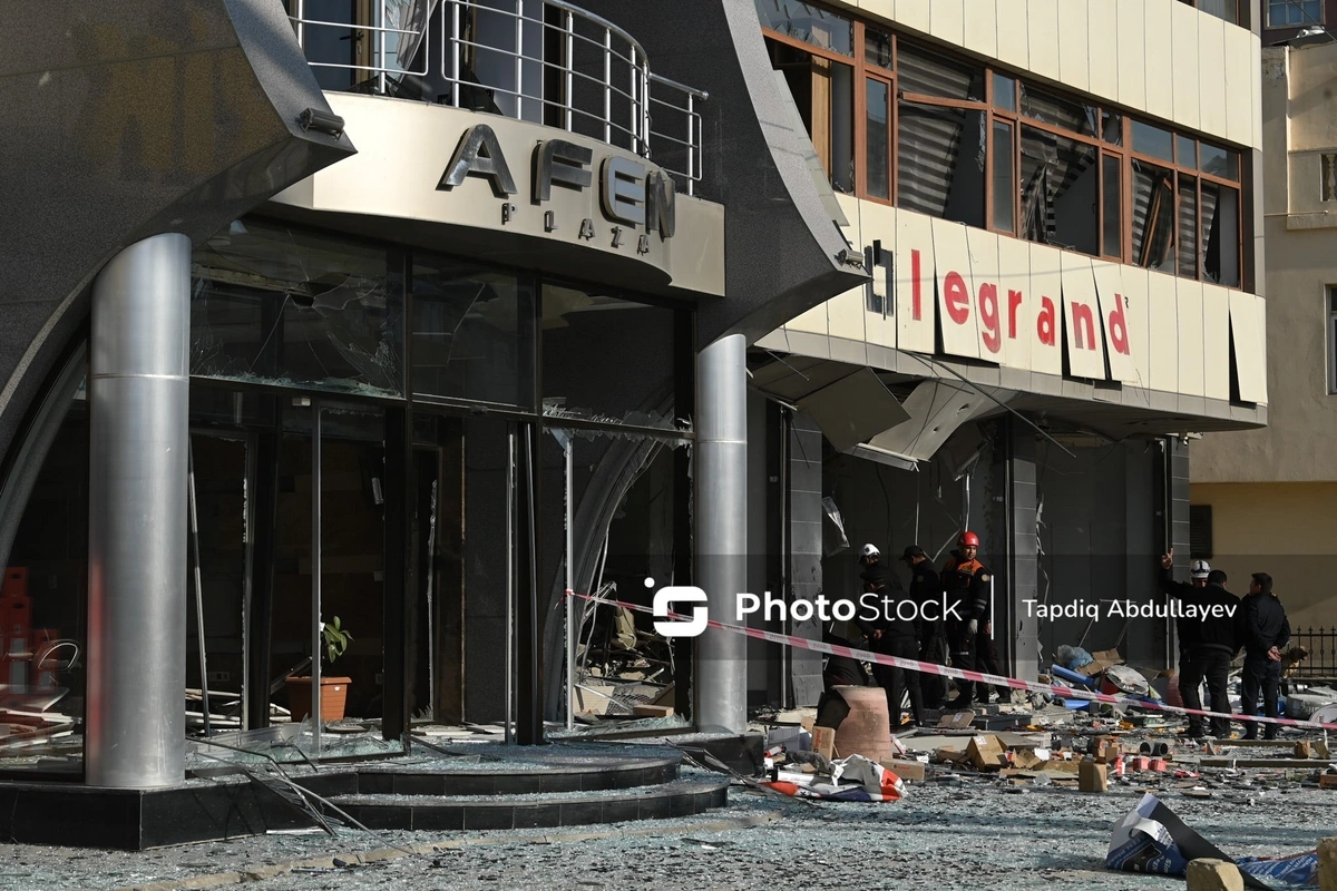 Bakıda ofis binasında PARTLAYIŞ: Xilasetmə görüntüləri