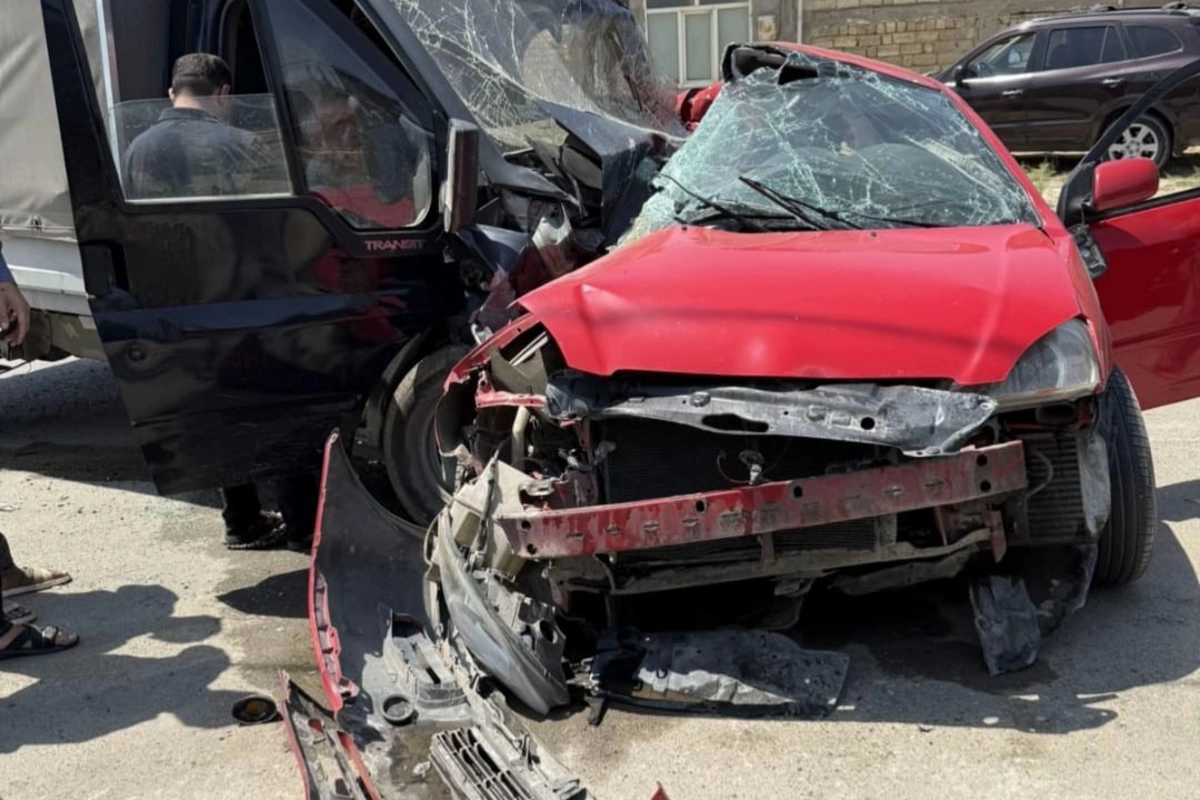В Баку два футболиста погибли в аварии