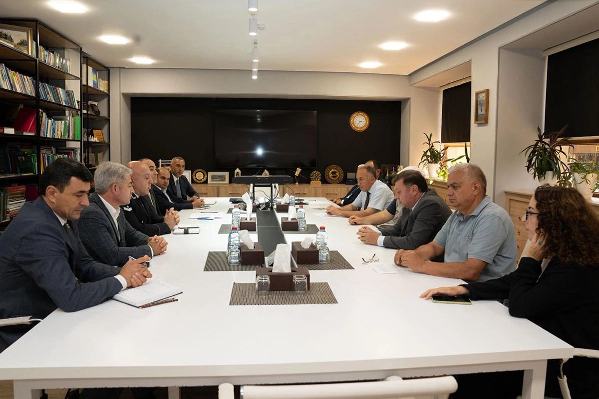 Nazirlikdə ayılarla bağlı görüş keçirildi