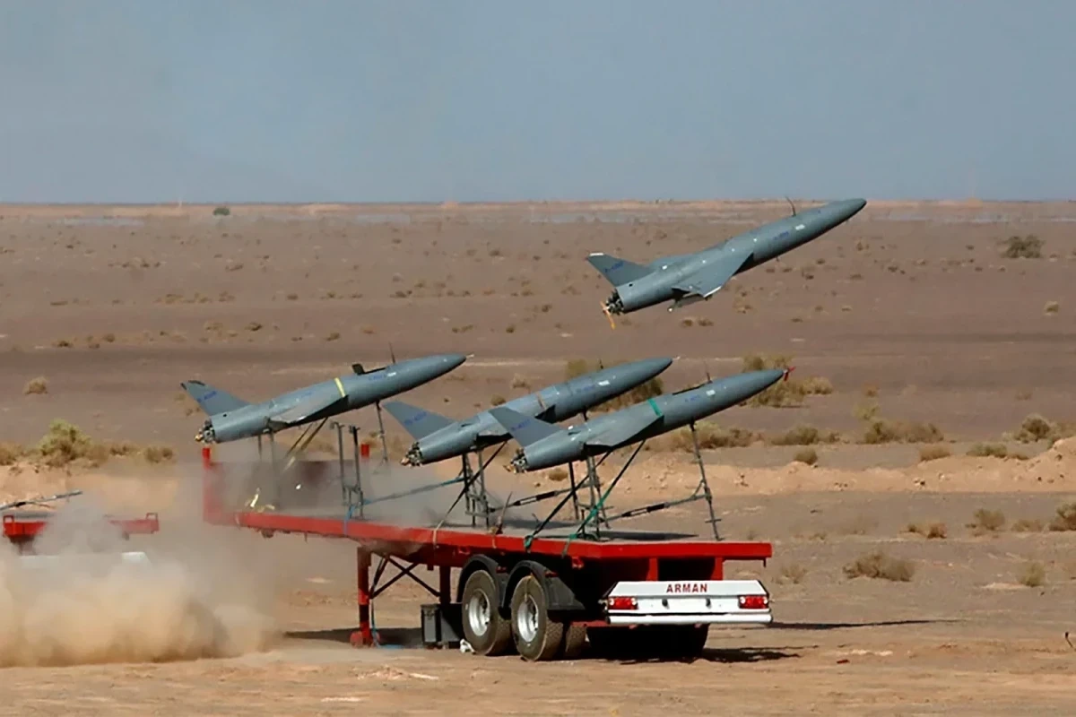 İran İsrailə qarşı 100-ə yaxın dron buraxıb İran İsrailə qarşı 100-ə yaxın dron buraxıb