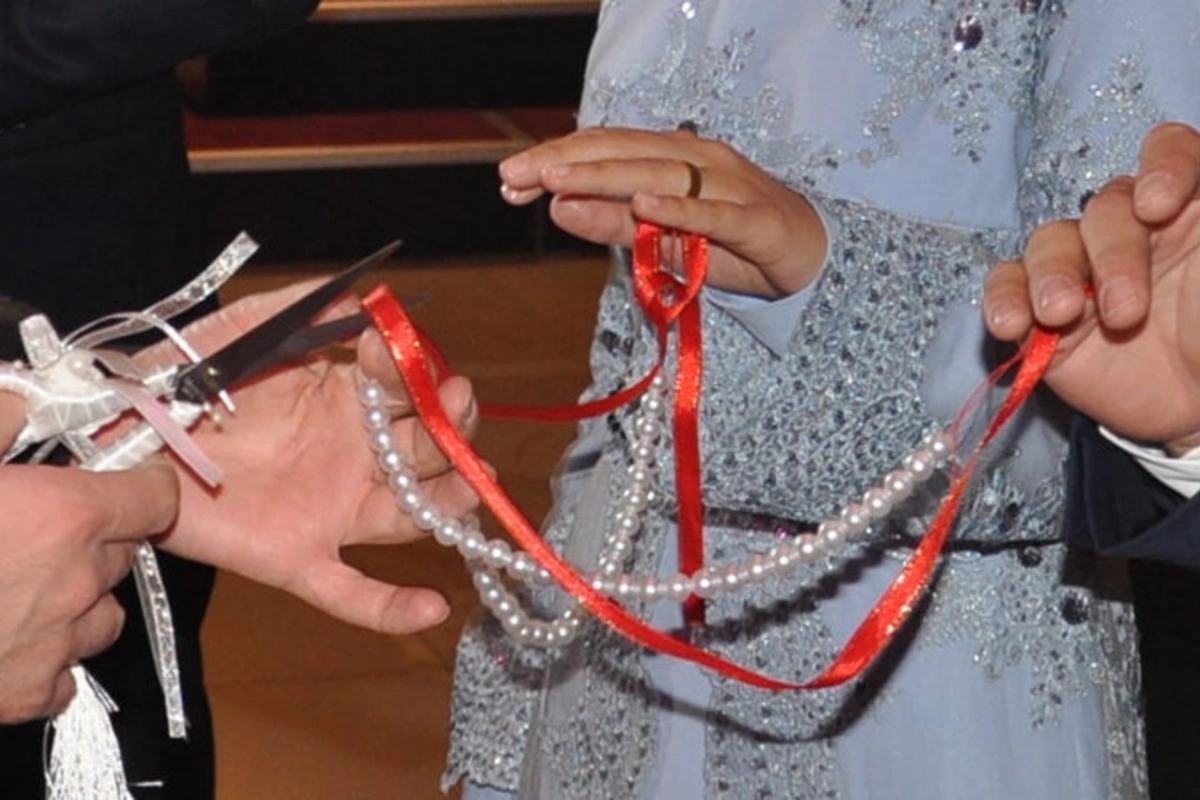 Sabirabadda 14 yaşlı qızla nişanlanan OĞLAN DA HƏBS EDİLDİ Sabirabadda 14 yaşlı qızla nişanlanan OĞLAN DA HƏBS EDİLDİ