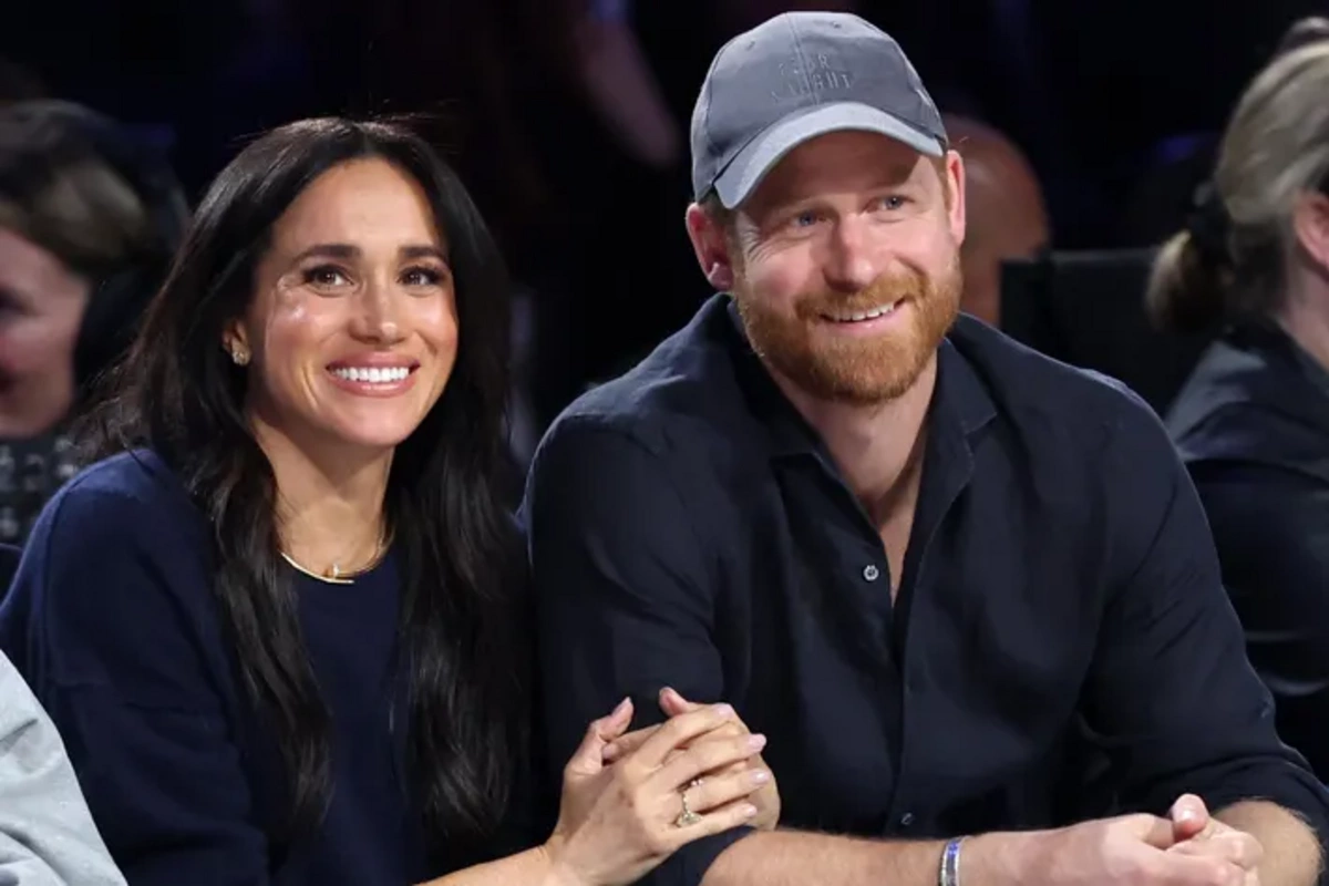 6 ildən sonra tərk etdikləri Böyük Britaniyaya qayıdırlar