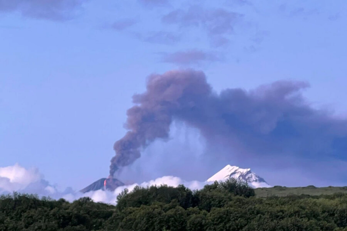 Two volcanoes in Kamchatka assigned orange aviation hazard code
