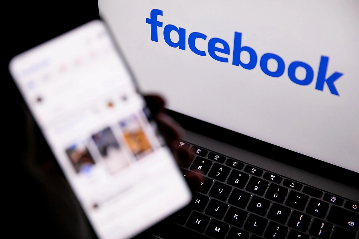 В работе Facebook произошел сбой