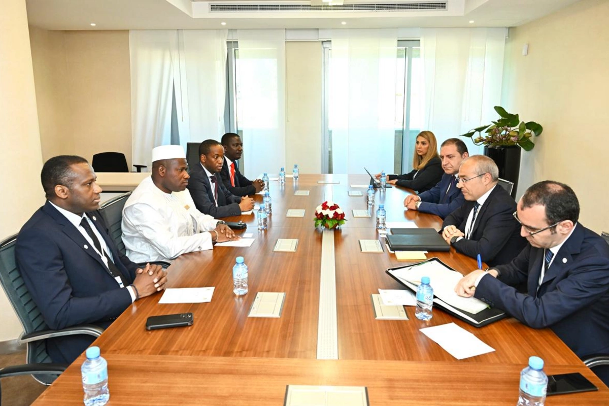 Azərbaycan IsDB ilə dayanıqlı infrastrukturla bağlı layihələrin icrasını müzakirə edib Azərbaycan IsDB ilə dayanıqlı infrastrukturla bağlı layihələrin icrasını müzakirə edib