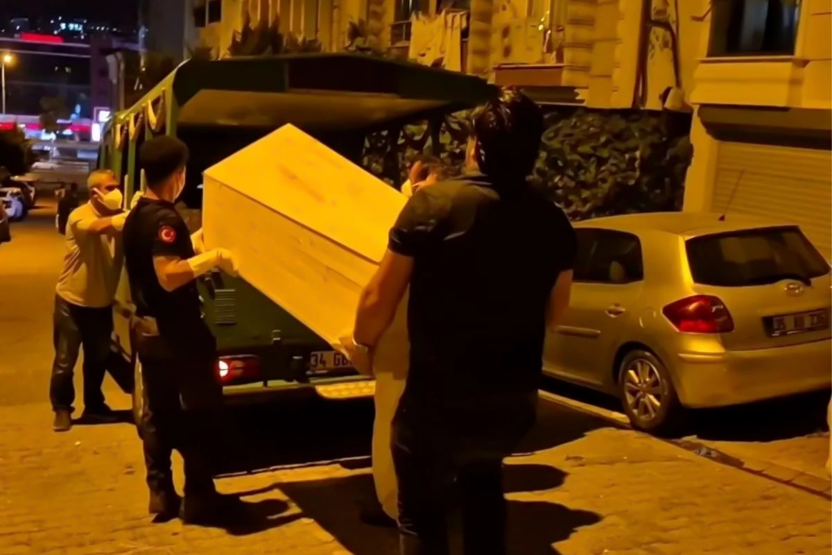 İstanbulda mənzildə azərbaycanəsilli qadının meyiti tapılıb