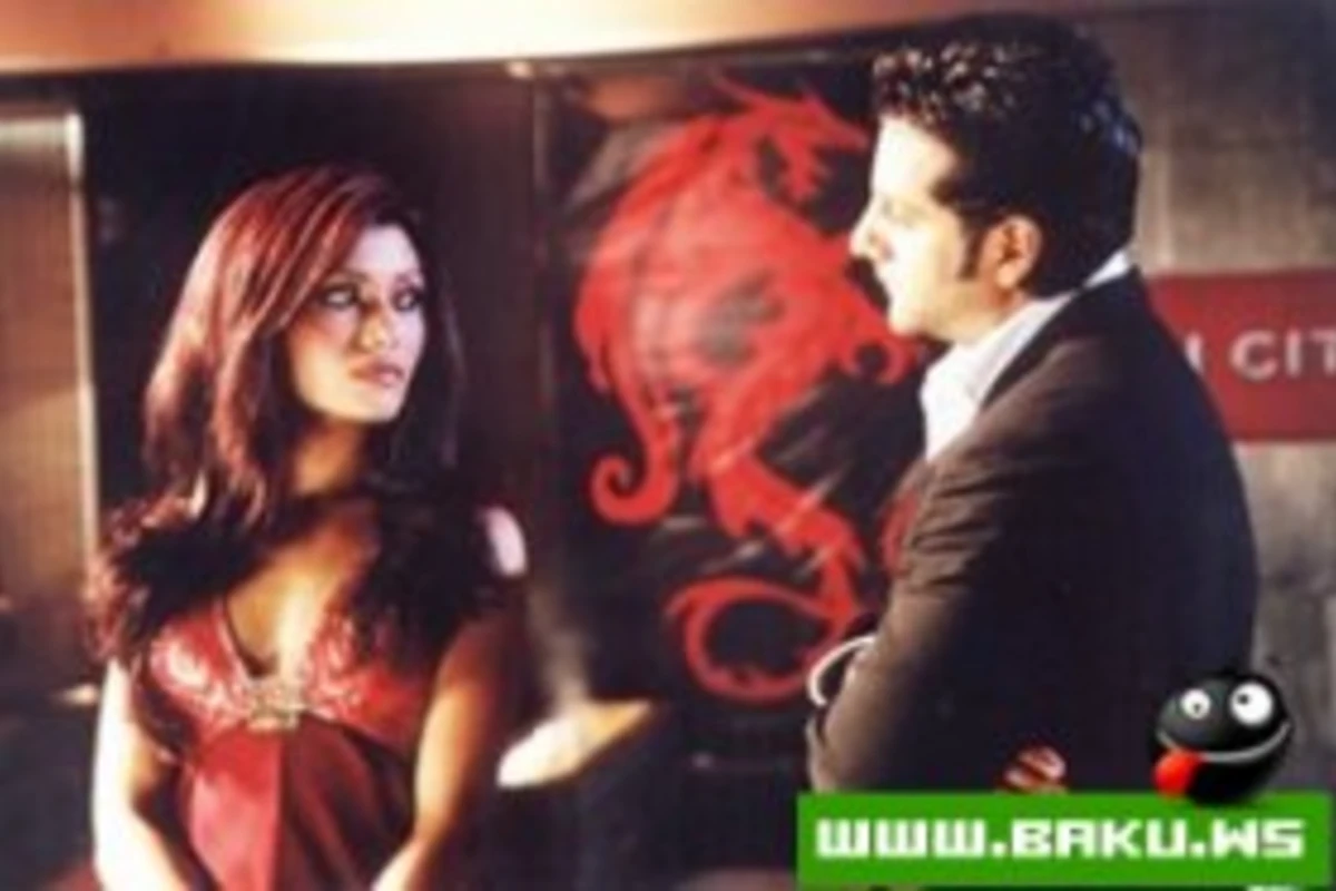 Соундтрек из фильма Ek Khiladi Ek Haseena - Jal Jal Ke Dhuaan