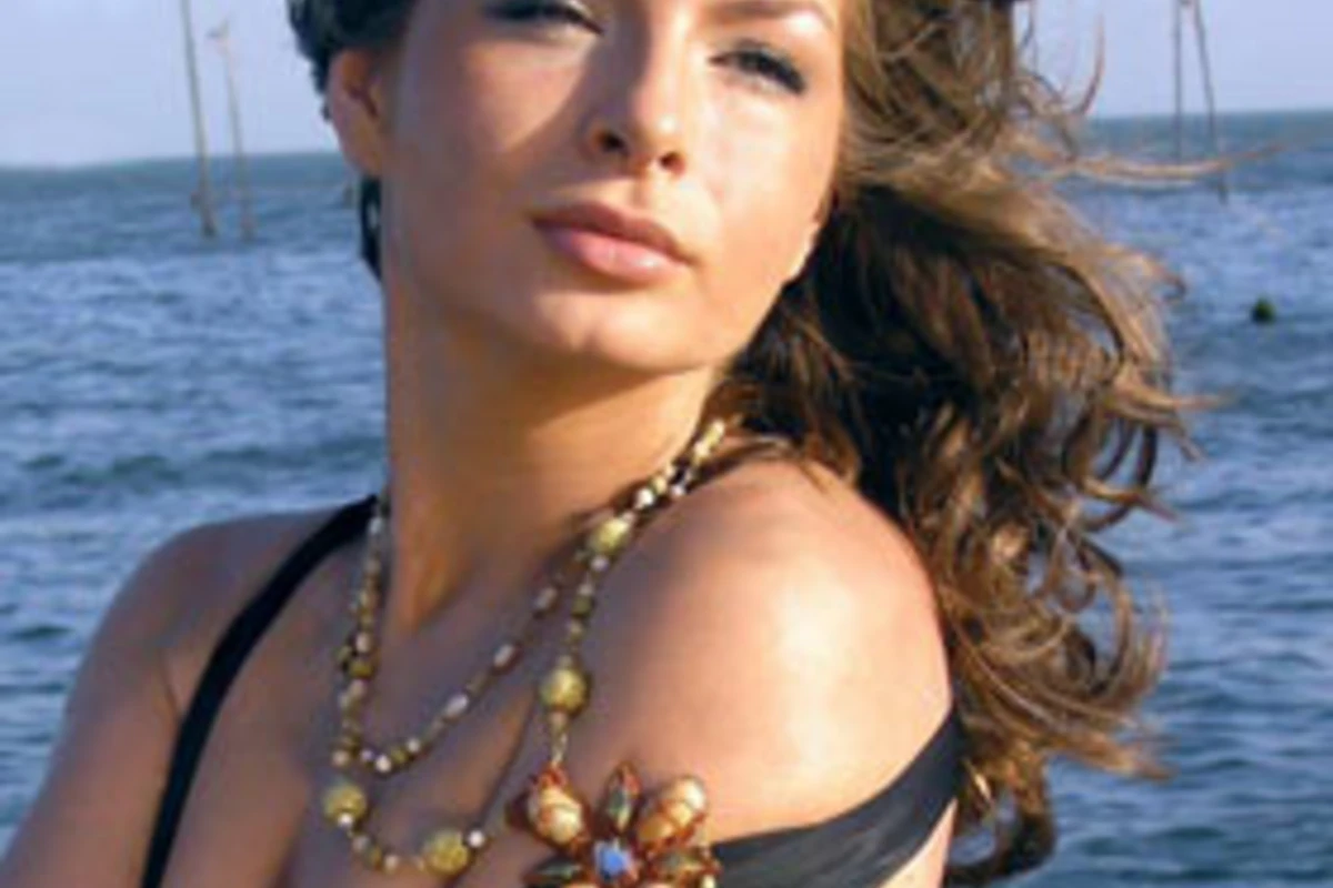 Züleyxa Akçurina ana oldu