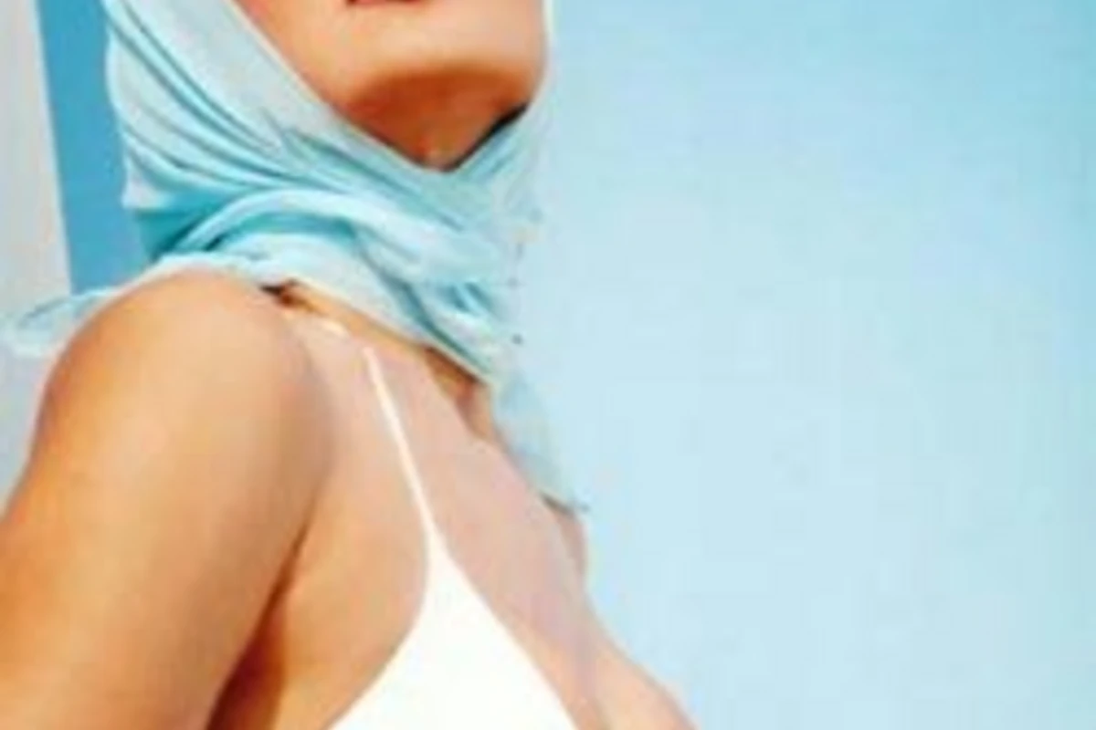 Demet Akalin-den 3 musiqi