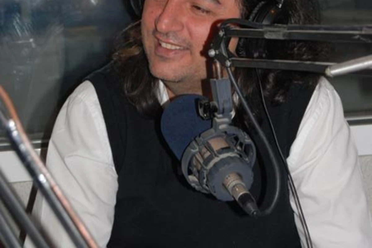 Chelik Teqdimatda - Exclusive