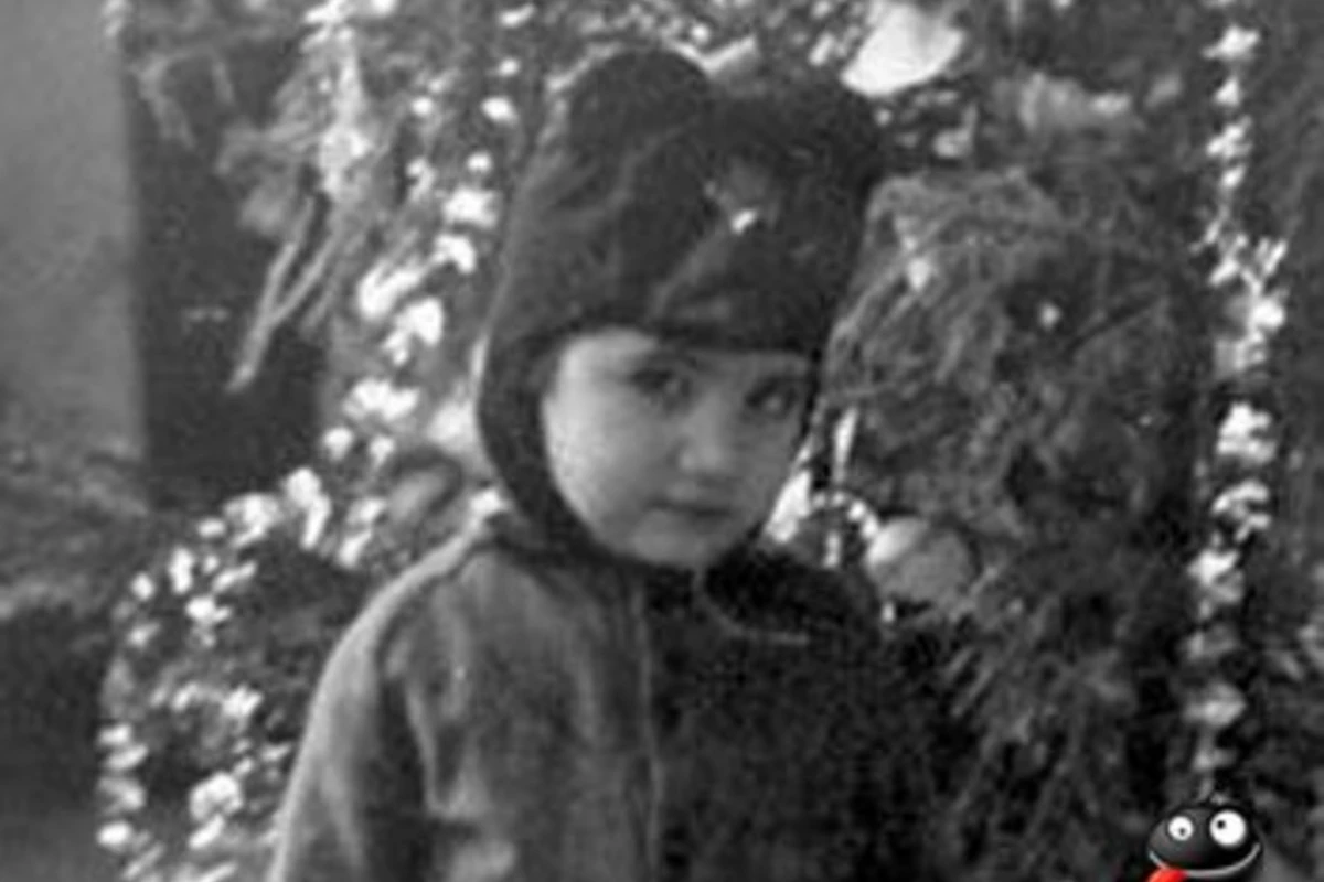 Milli Ulduzlarımızın uşaqlıq illeri (17 Foto) Milli Ulduzlarımızın uşaqlıq illeri (17 Foto)