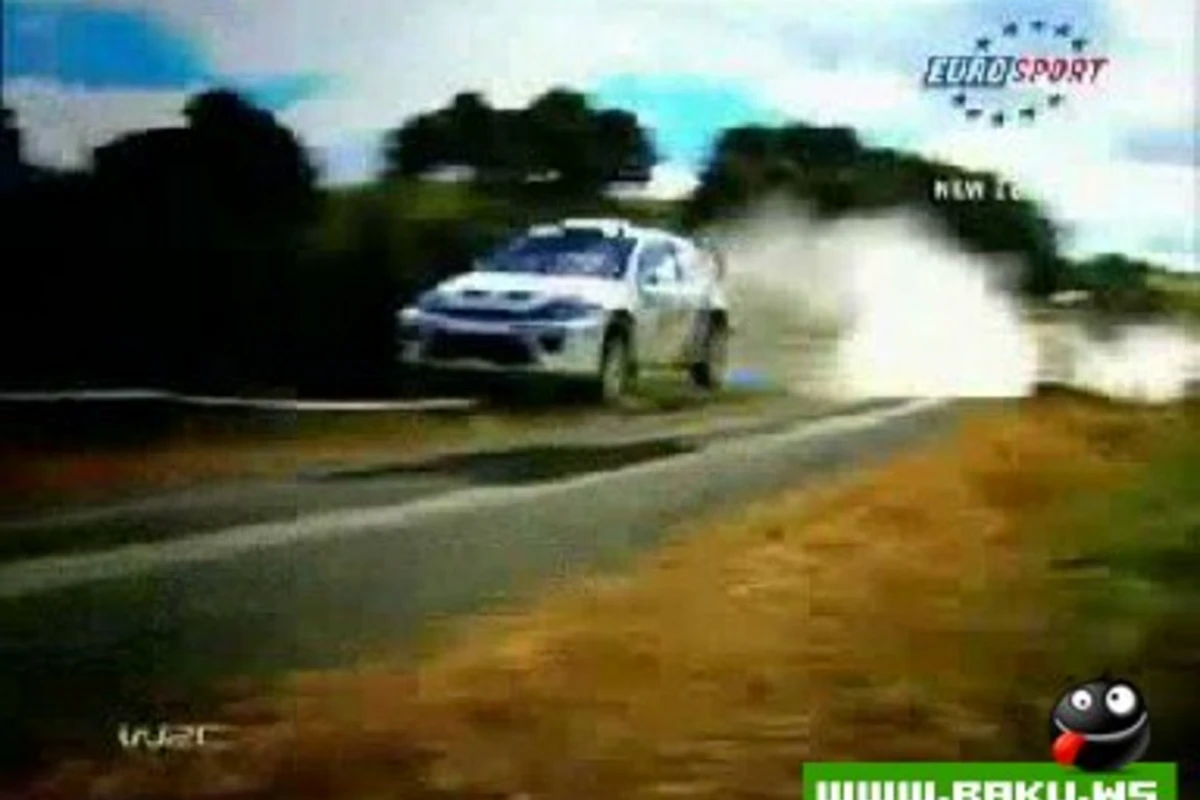 Rally maşınlarının yüksək surətdə tullanışları