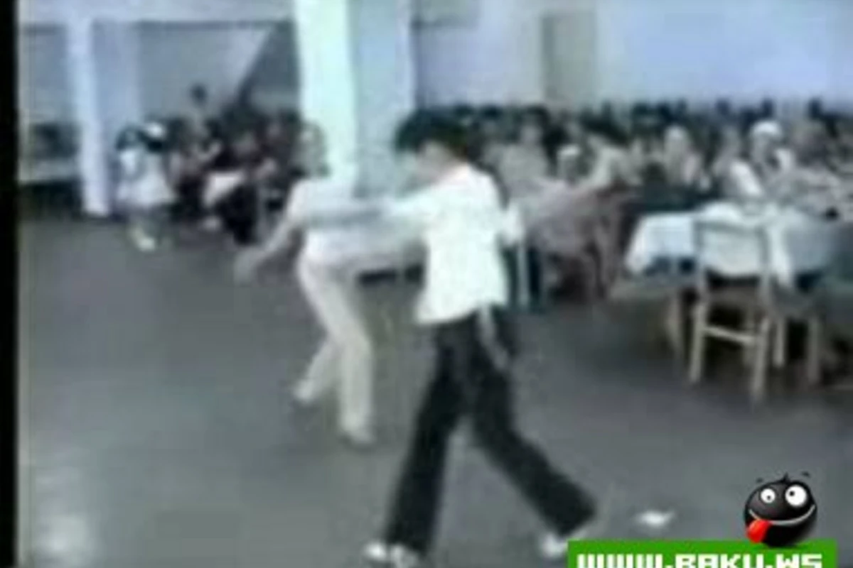Yeniyetme Avarlarin Tekrarolunmaz Reqsleri