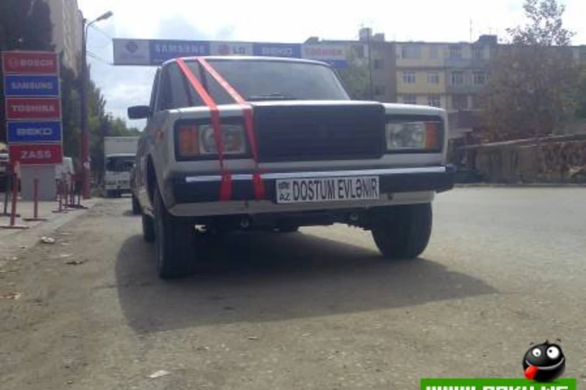 Dostum Evlənir