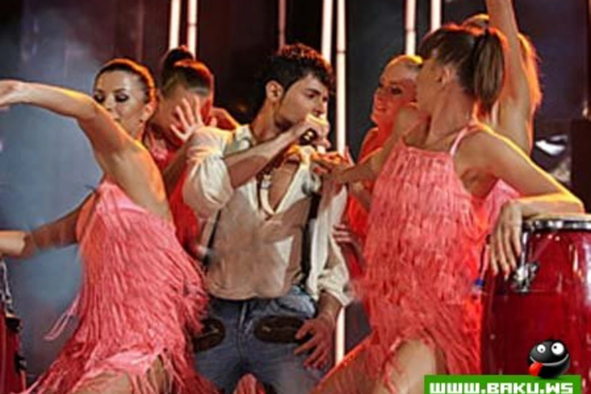 Seyran - Gozleyirem zengini (Eurovision 2010)